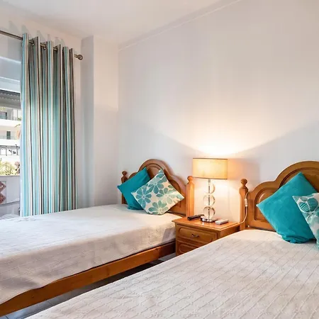 Charming In - 50 M² - Terrace Apartman Quarteira