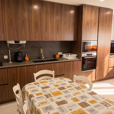 Charming In - 50 M² - Terrace Апартаменты *