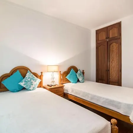 Appartement Charming In 50 M² Terrace Quarteira
